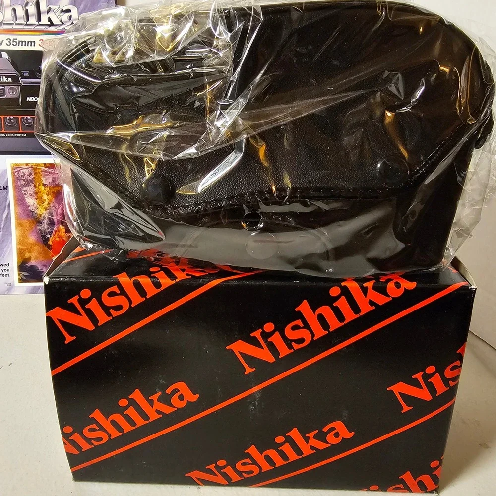 NEW Nishika N8000 Accessory Set Twin Light 3010 Flash Case Lens Cleaning Kit